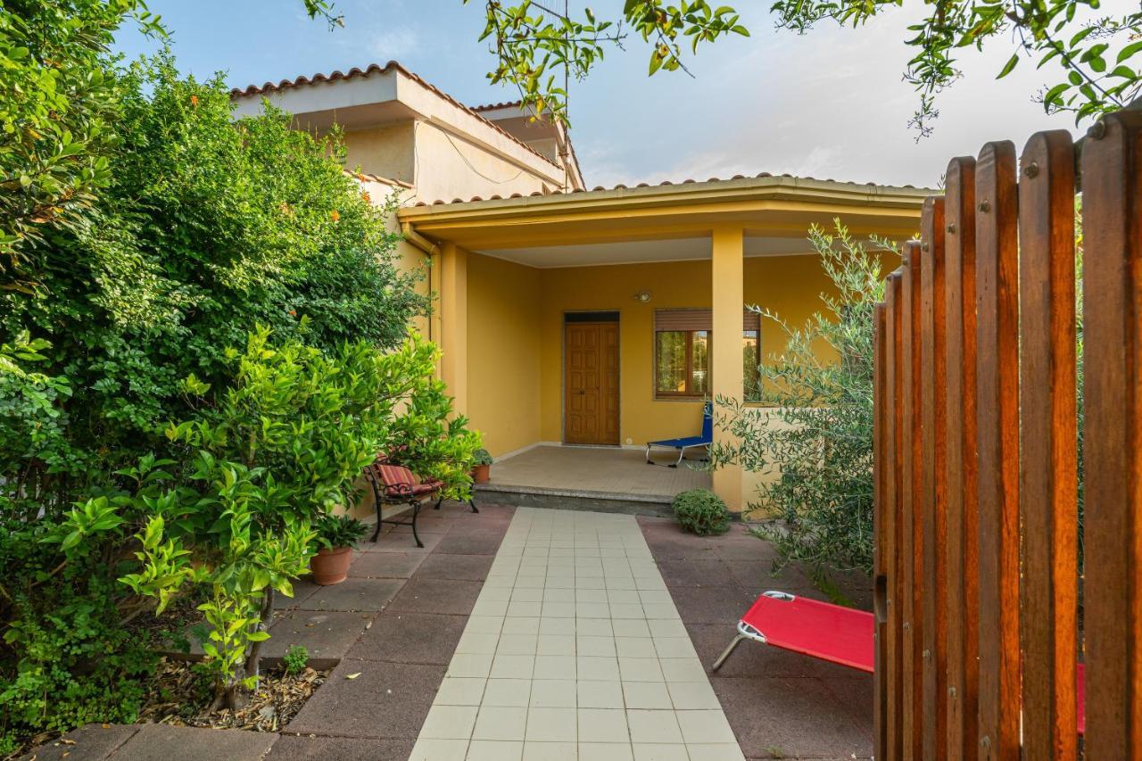 Casa Vacanze San Giovanni San Giovanni Suèrgiu Esterno foto