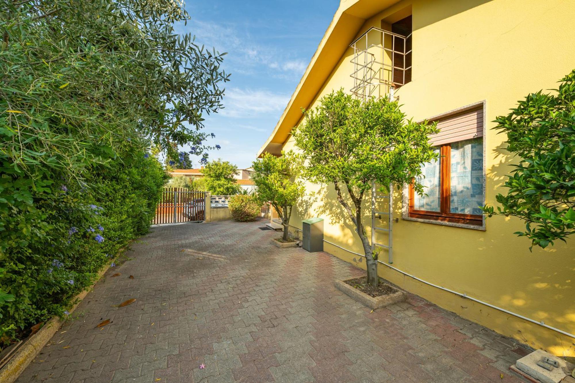 Casa Vacanze San Giovanni San Giovanni Suèrgiu Esterno foto